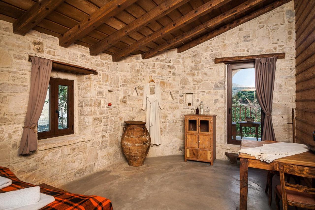 Kamihis Farm House Experience Zaros Exterior photo